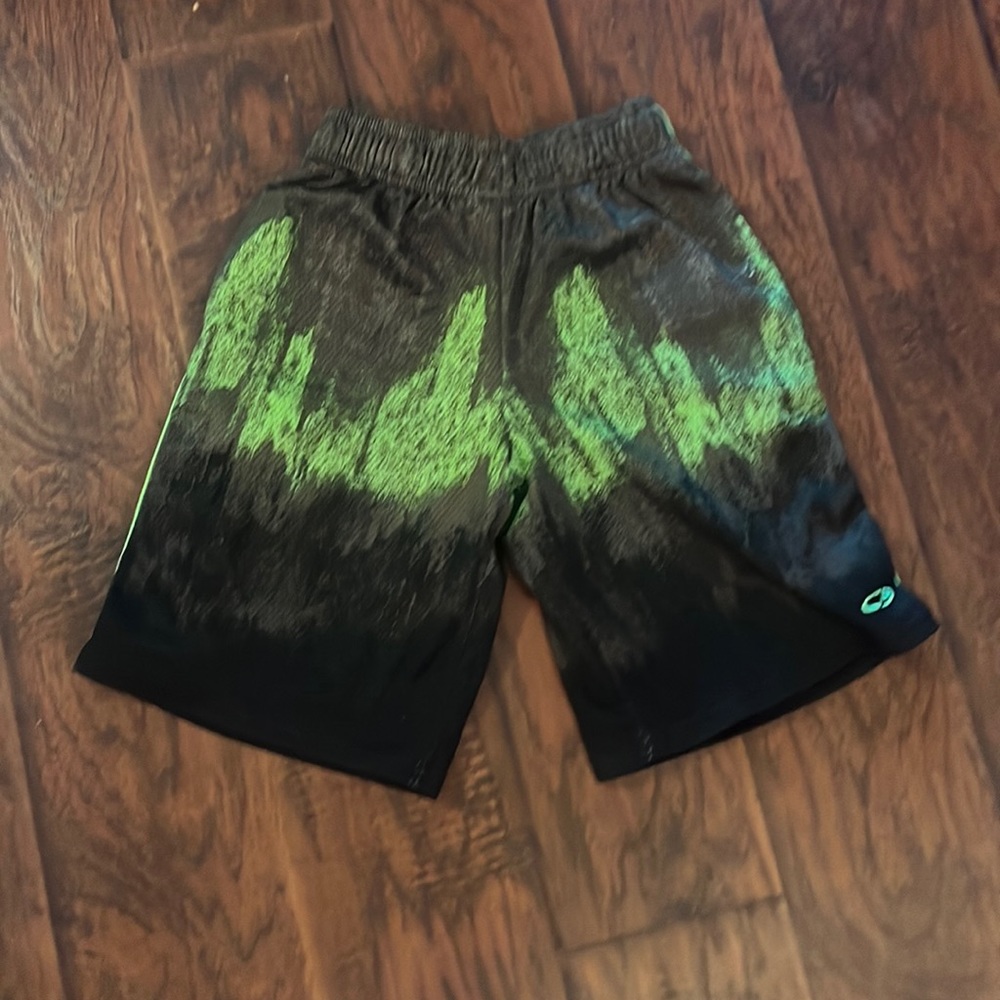Boys Champion shorts Medium